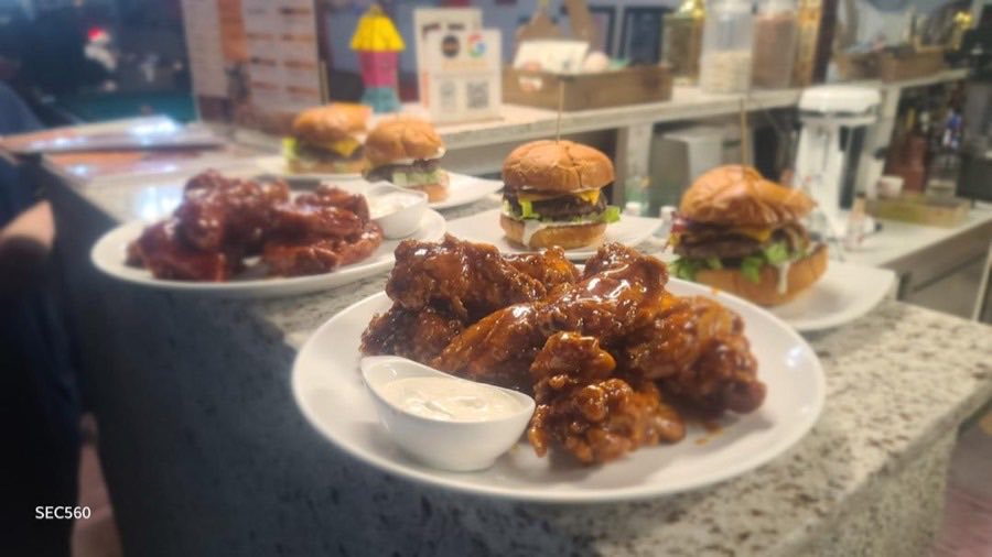 Adam’s Diner — halal diner in North York
